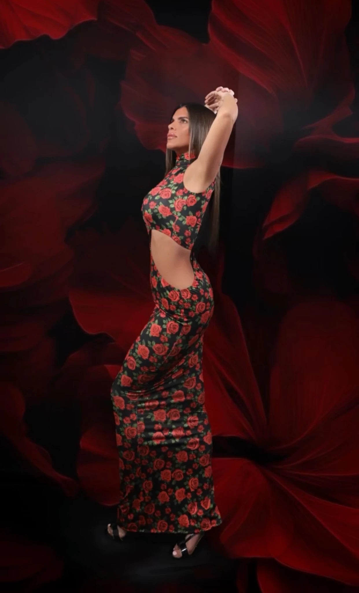 ABITO LUNGO  " VENERE ROSE ROSSE "